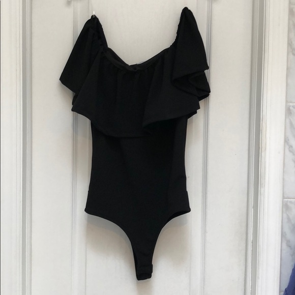 OFF SHOULDER RUFFLE BODYSUIT - Picture 4 of 9